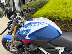 2024 BMW Motorrad R 1250 R SPORT Blue