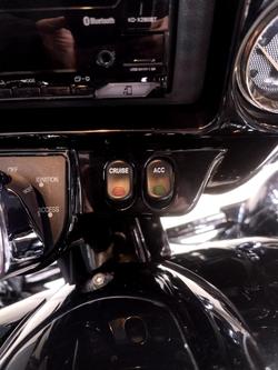 2010 Harley-Davidson CVO Street Glide 110 (FLHXSE) CVO Black