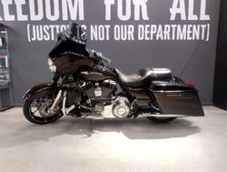 2010 Harley-Davidson CVO Street Glide 110 (FLHXSE) CVO Black