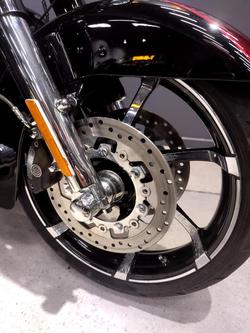 2010 Harley-Davidson CVO Street Glide 110 (FLHXSE) CVO Black
