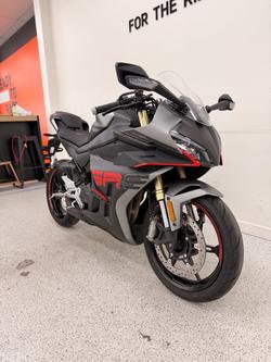 2025 CFMOTO 450 SR S Black