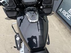 2021 INDIAN CHALLENGER LIMITED Black