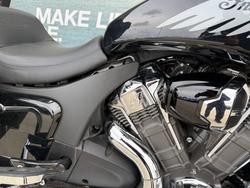 2021 INDIAN CHALLENGER LIMITED Black