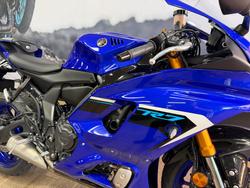 2025 Yamaha YZF-R7LA BLUE