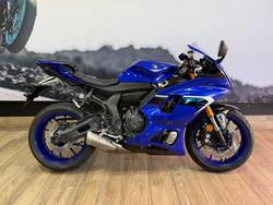 Yamaha YZF-R7LA