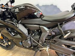 2025 Yamaha YZF-R7HO