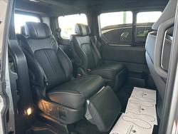2026 HYUNDAI STARIA HEV