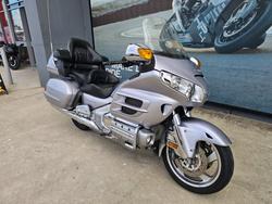 2010 Honda GL1800 (GL1800A) GOLDWING Silver
