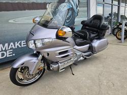 2010 Honda GL1800 (GL1800A) GOLDWING Silver