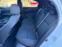 2019 HONDA CIVIC VTi-S