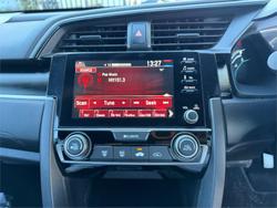 2019 HONDA CIVIC VTi-S