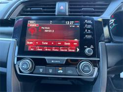 2019 HONDA CIVIC VTi-S