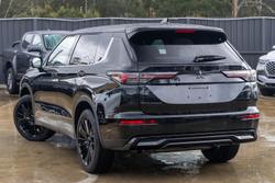 2026 Mitsubishi Outlander LS