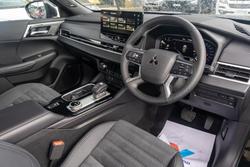 2026 Mitsubishi Outlander LS