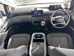 2025 Hyundai STARIA