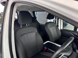 2025 Hyundai STARIA