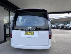 2025 Hyundai STARIA