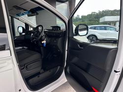 2025 Hyundai STARIA