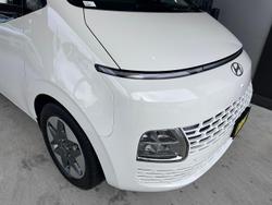 2025 Hyundai STARIA