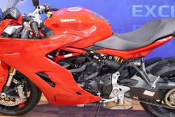 2017 Ducati SUPERSPORT Red