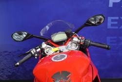 2017 Ducati SUPERSPORT Red