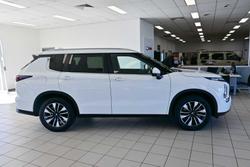 2025 Mitsubishi Outlander LS