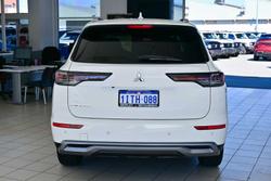 2025 Mitsubishi Outlander LS