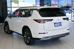 2025 Mitsubishi Outlander LS