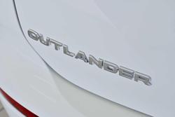 2025 Mitsubishi Outlander LS
