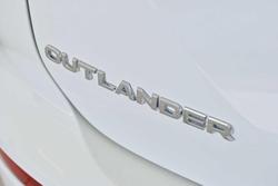 2025 Mitsubishi Outlander LS