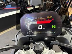 2026 BMW Motorrad F 900 GS ENDURO Racing blue metallic matt / Light white. (14-10)