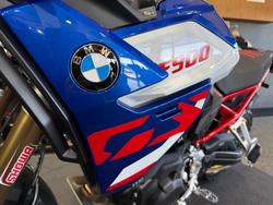 2026 BMW Motorrad F 900 GS ENDURO Racing blue metallic matt / Light white. (14-10)