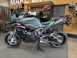 2026 BMW Motorrad S 1000 XR SPORT N4V Sage Green Metallic