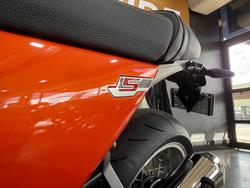 2026 BMW Motorrad 2026 BMW 1170CC R 12 S Road Lava orange metallic. (07-07)