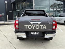 2020 Toyota Hilux SR5