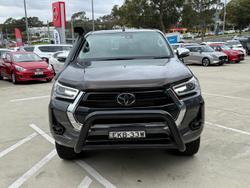2020 Toyota Hilux SR5