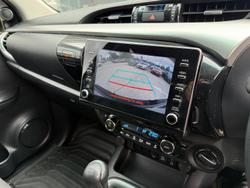 2020 Toyota Hilux SR5
