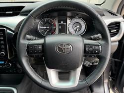 2020 Toyota Hilux SR5