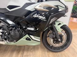 2026 Kawasaki NINJA 500 SE (LAMS) WHITE
