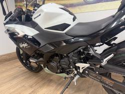 2026 Kawasaki NINJA 500 SE (LAMS) WHITE