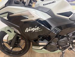 2026 Kawasaki NINJA 500 SE (LAMS) WHITE