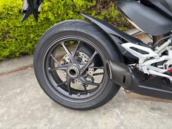 2024 DUCATI PANIGALE V2 BAYLISS 20TH ANNIV Red