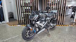 2025 BMW Motorrad M 1000 R WHITE