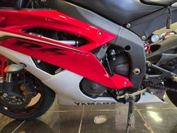 2013 Yamaha YZF-R6 RED/WHITE