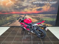 2013 Yamaha YZF-R6 RED/WHITE