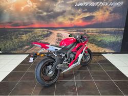2013 Yamaha YZF-R6 RED/WHITE