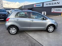 2010 Toyota Yaris YR