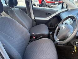 2010 Toyota Yaris YR