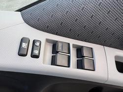 2010 Toyota Yaris YR