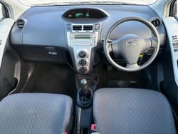 2010 Toyota Yaris YR